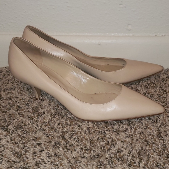 shoes - Picture 2 of 3